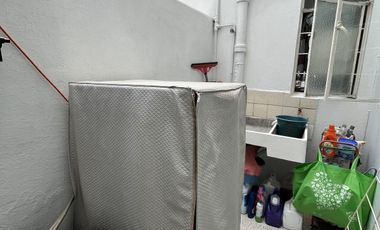 Edificio con casa en venta cerca del aeropuerto de la CDMX.