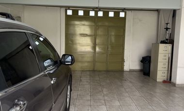 Edificio con casa en venta cerca del aeropuerto de la CDMX.