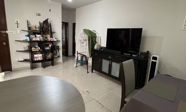 Edificio con casa en venta cerca del aeropuerto de la CDMX.