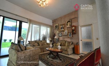 Casa de Lujo en Venta como Terreno para desarrollo vertical