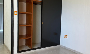 CASA EN RENTA EN VILLA CON ALBERCA, SOBRE EL BLVD M ALEMAN Y FRENTE AL MAR