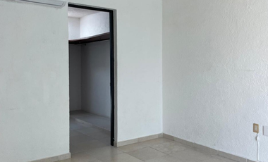 CASA EN RENTA EN VILLA CON ALBERCA, SOBRE EL BLVD M ALEMAN Y FRENTE AL MAR