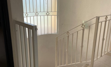 CASA EN RENTA EN VILLA CON ALBERCA, SOBRE EL BLVD M ALEMAN Y FRENTE AL MAR