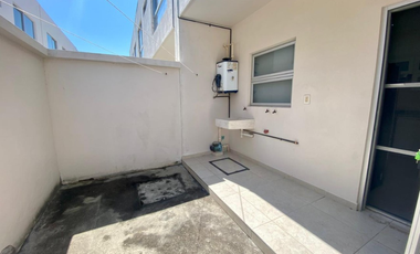 CASA DE 3 RECÁMARAS EN VENTA EN EL FRACCIONAMIENTO VISTA ALTA RESIDENCIAL