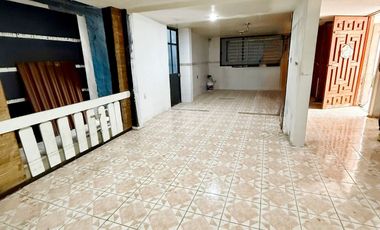 EXTRAORDINARIO LOCAL COMERCIAL A PIE DE CALLE SOBRE AV. JINETES