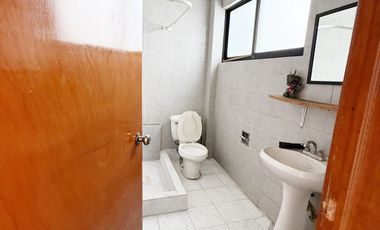 EXTRAORDINARIO LOCAL COMERCIAL A PIE DE CALLE SOBRE AV. JINETES