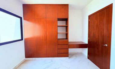 Casa en Venta en Veracruz Fracc. Lomas del Dorado en Esq. Frente a Área Verde.