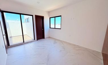 Casa en Venta en Veracruz Fracc. Lomas del Dorado en Esq. Frente a Área Verde.