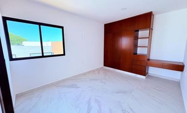 Casa en Venta en Veracruz Fracc. Lomas del Dorado en Esq. Frente a Área Verde.