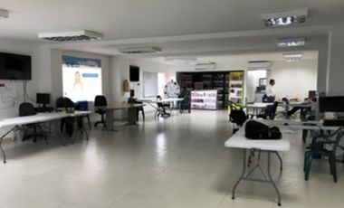 AREA DE 240 m2 EN ALQUILER BARRIO EUCARISTCO CALI