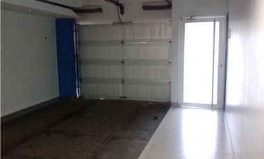 AREA DE 240 m2 EN ALQUILER BARRIO EUCARISTCO CALI