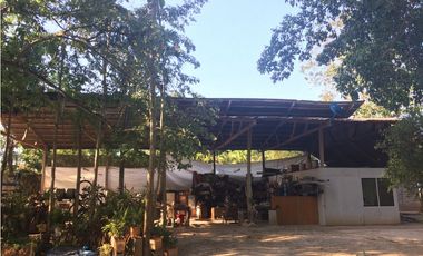 Venta de Excelente Terreno y Casa