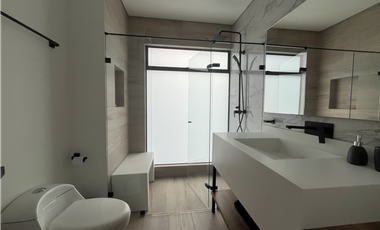 Venta de Exclusiva Casa en Llanogrande Unidad Cerrada Sector Cabeceras