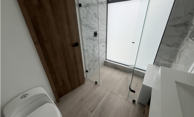 Venta de Exclusiva Casa en Llanogrande Unidad Cerrada Sector Cabeceras