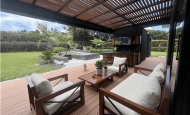 Venta de Exclusiva Casa en Llanogrande Unidad Cerrada Sector Cabeceras