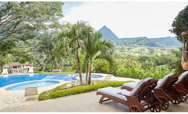 HERMOSA FINCA EN LA SIRIA CON HERMOSA VISTA A FARALLONES