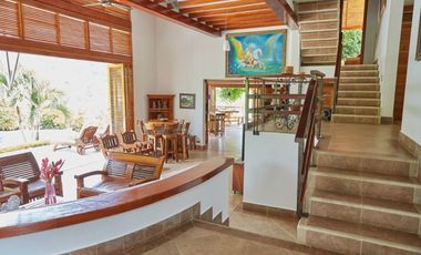 HERMOSA FINCA EN LA SIRIA CON HERMOSA VISTA A FARALLONES