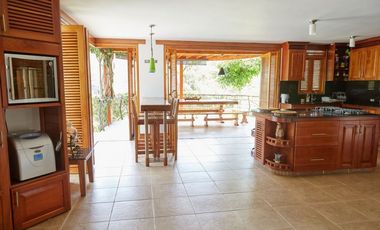 HERMOSA FINCA EN LA SIRIA CON HERMOSA VISTA A FARALLONES