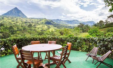 HERMOSA FINCA EN LA SIRIA CON HERMOSA VISTA A FARALLONES