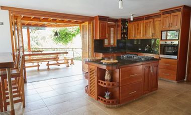 HERMOSA FINCA EN LA SIRIA CON HERMOSA VISTA A FARALLONES