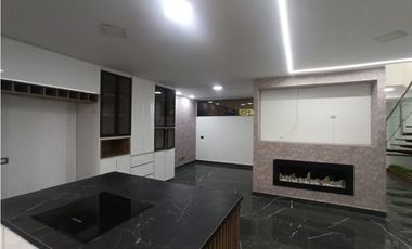 CASA EN ARRIENDO SECTOR LOMA DEL CHOCHO - ENVIGADO