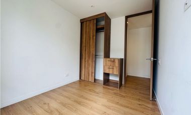 Vendo apartamento tercer piso en cajica en conjunto cerrado.