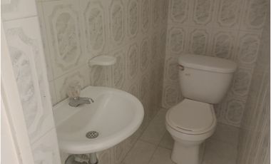 R366 ARRIENDO CASA BARRIO MARANDU