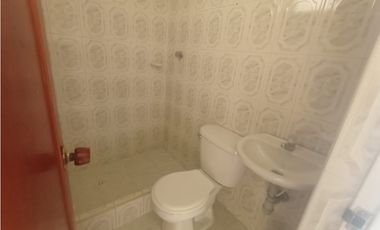 R366 ARRIENDO CASA BARRIO MARANDU