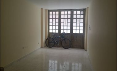R366 ARRIENDO CASA BARRIO MARANDU
