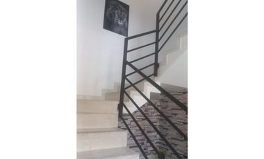 VENTA DE APARTAMENTO PENTHOUSE  EN COAVICONSA  COD:1019