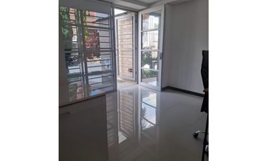 Se Arrienda Local Laureles Edificio Portales