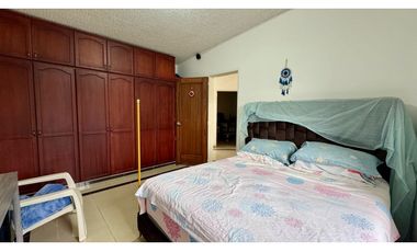 Apartamento dúplex en venta / permuta Barrio Las Flores Palmira Valle