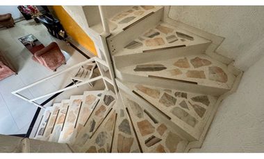 Apartamento dúplex en venta / permuta Barrio Las Flores Palmira Valle