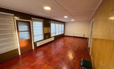 AMPLIA PROPIEDAD EN ARRIENDO PARA VIVIENDA O USO COMERCIAL