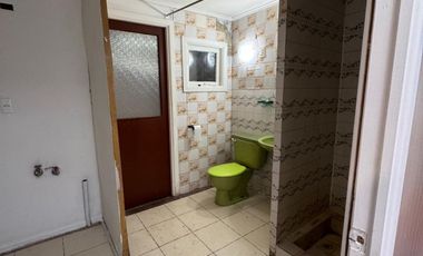 AMPLIA PROPIEDAD EN ARRIENDO PARA VIVIENDA O USO COMERCIAL