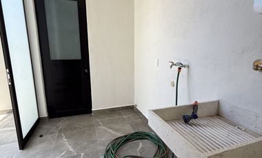 Casa en RENTA en Col. Jesús del Monte, en Morelia
