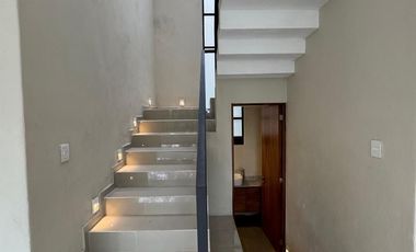 Casa NUEVA en RENTA en Club de Golf Altozano, Morelia