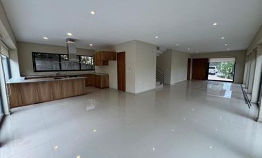 Casa NUEVA en RENTA en Club de Golf Altozano, Morelia