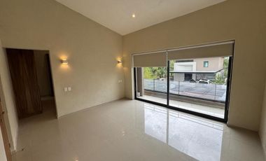 Casa NUEVA en RENTA en Club de Golf Altozano, Morelia