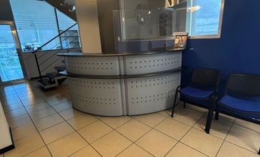 OFICINA DE DOS PISOS (OPCIÓN DE COMPRAR 1 SOLO PISO), EN VENTA CENTRO SUR QRO. 8