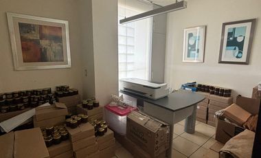 OFICINA DE DOS PISOS (OPCIÓN DE COMPRAR 1 SOLO PISO), EN VENTA CENTRO SUR QRO. 8