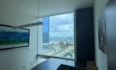 OFICINA DE DOS PISOS (OPCIÓN DE COMPRAR 1 SOLO PISO), EN VENTA CENTRO SUR QRO. 8