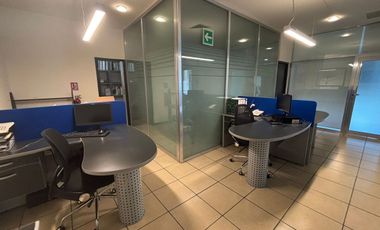 OFICINA DE DOS PISOS (OPCIÓN DE COMPRAR 1 SOLO PISO), EN VENTA CENTRO SUR QRO. 8