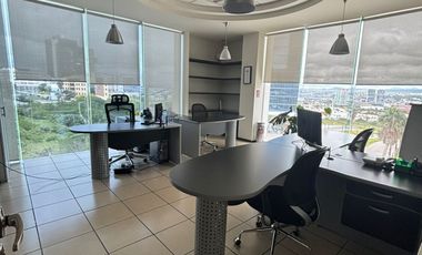 OFICINA DE DOS PISOS (OPCIÓN DE COMPRAR 1 SOLO PISO), EN VENTA CENTRO SUR QRO. 8