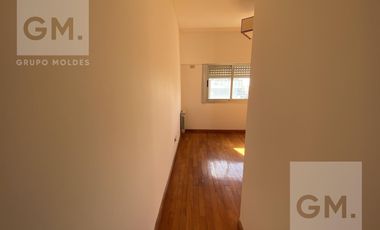 Excelente dos ambientes en alquiler en Lomas! Piso Alto! Full Amenities!