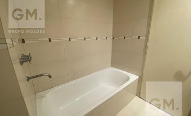 Excelente dos ambientes en alquiler en Lomas! Piso Alto! Full Amenities!