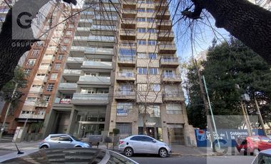 Excelente dos ambientes en alquiler en Lomas! Piso Alto! Full Amenities!