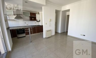 Excelente dos ambientes en alquiler en Lomas! Piso Alto! Full Amenities!