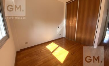 Excelente dos ambientes en alquiler en Lomas! Piso Alto! Full Amenities!
