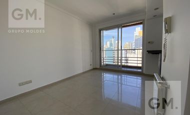 Excelente dos ambientes en alquiler en Lomas! Piso Alto! Full Amenities!
